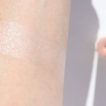 Rose Quartz Highlighter Stick - Opalescent hue