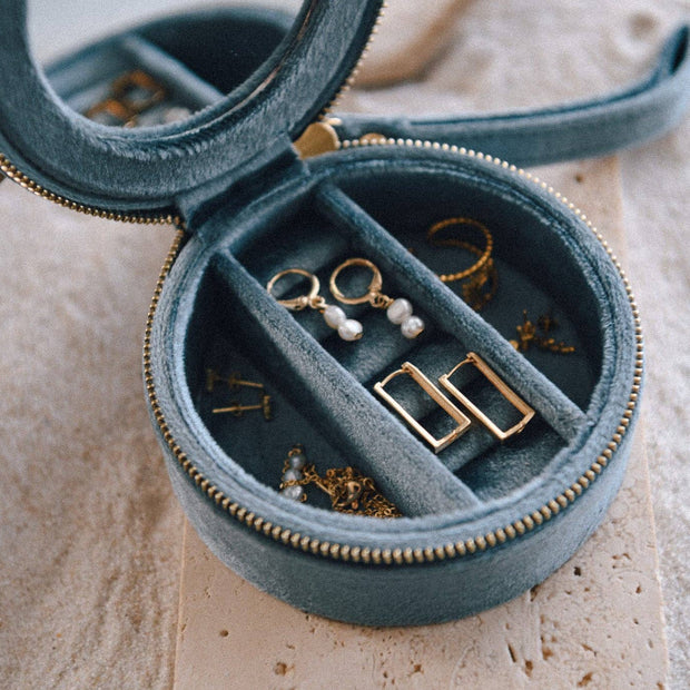 Velvet Jewelry Travel Case – Organizer for Necklaces, Rings & More: Stone