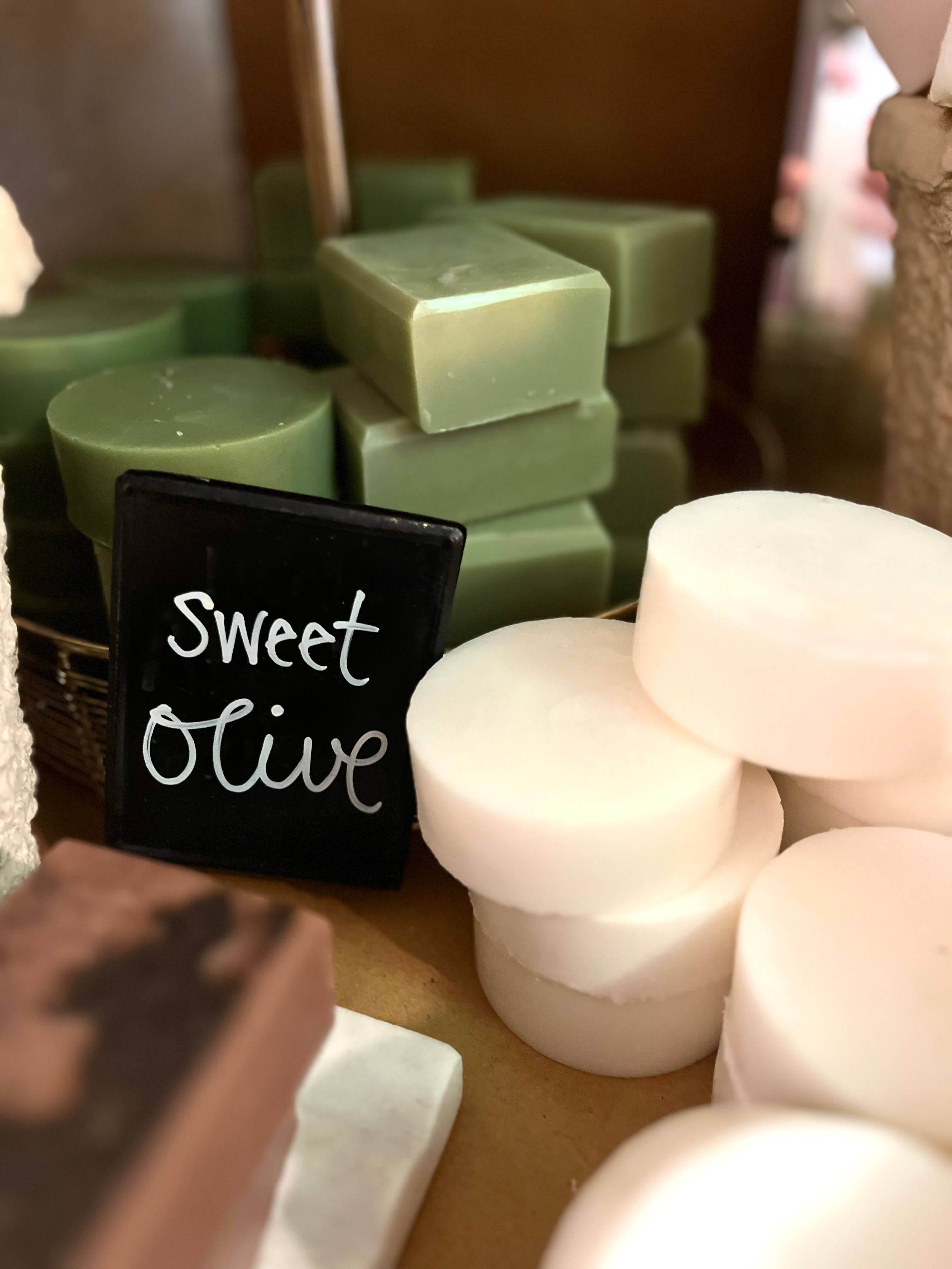 WILD FARM ROUND SOAP: Wild Clover Honey