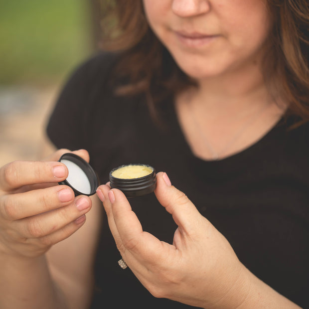 All-Natural Exfoliating Lip Scrub: Almond
