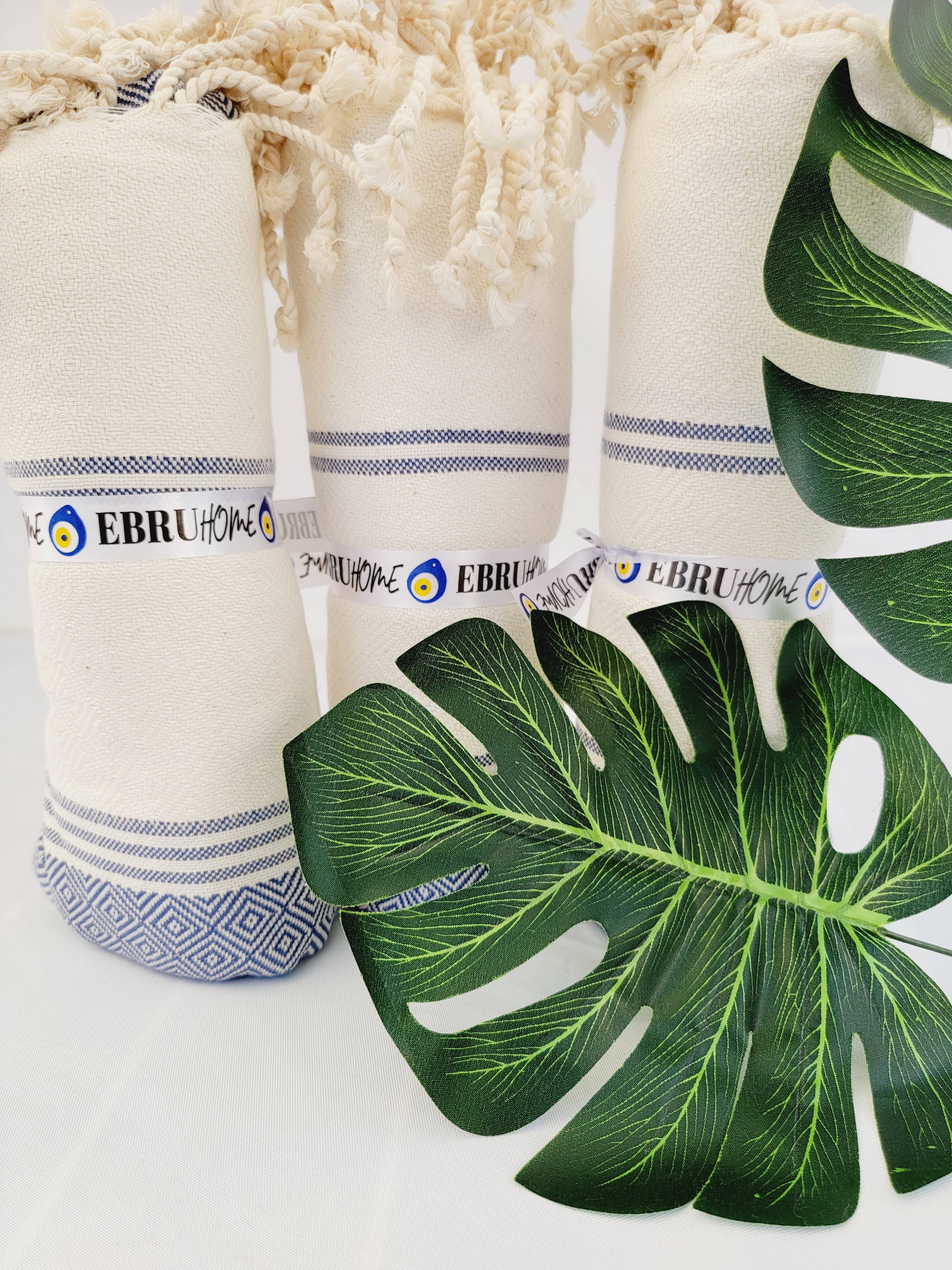 Throw Blanket, Farmhouse deco, Fall deco, Quick fold throw: Black