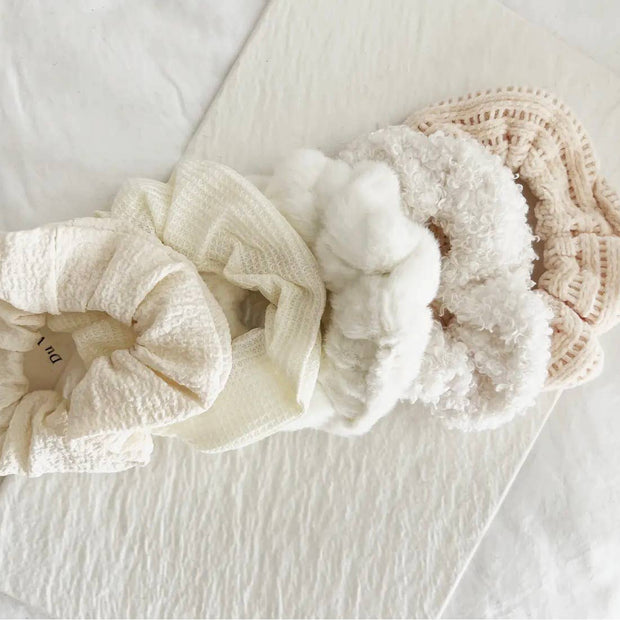 GABI VELVET SOFT SCRUNCHIES SET: IVORY