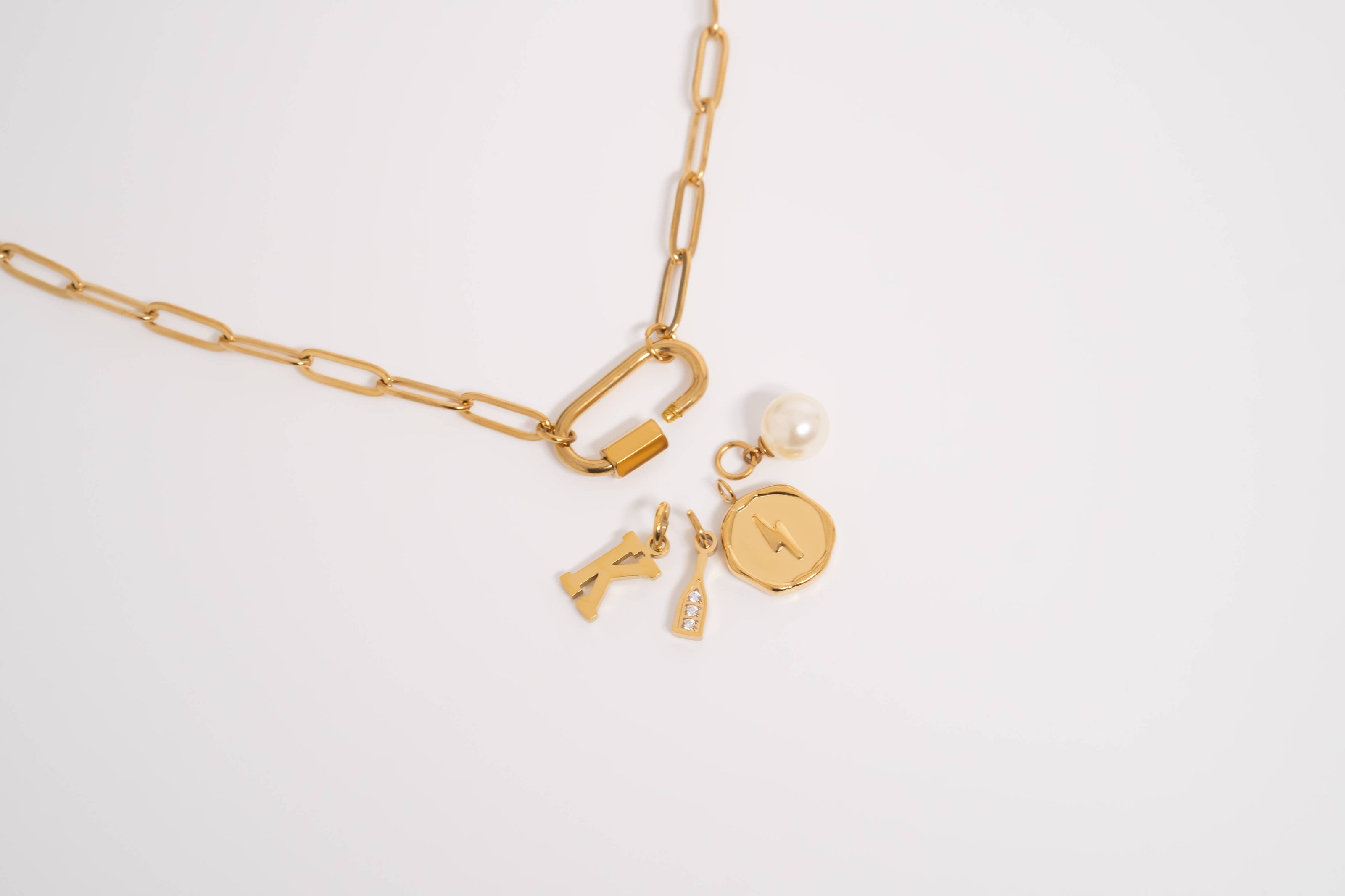 18K Gold PVD Paperclip Carabiner Necklace: Gold / 16+2